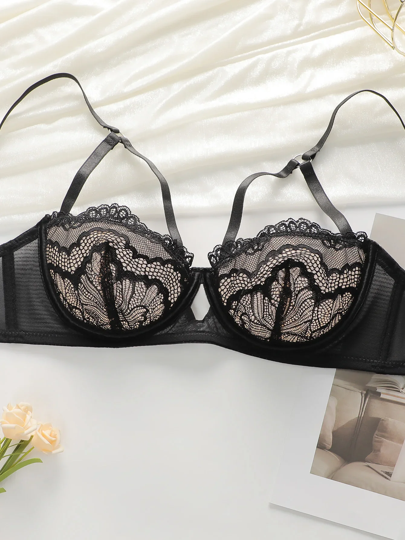 Alta qualidade nova roupa interior sexy para renda feminina transparente oco 3/4 sutiã reunindo anel de aço push up conjunto de roupa interior hr2634