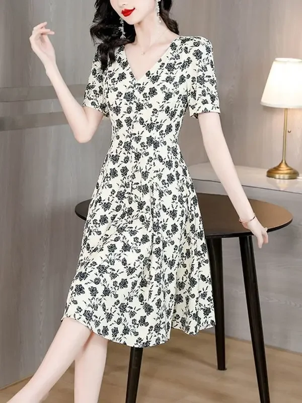 V넥 플로럴 반팔 쉬폰 원피스 어머니의 기질 허리싸기