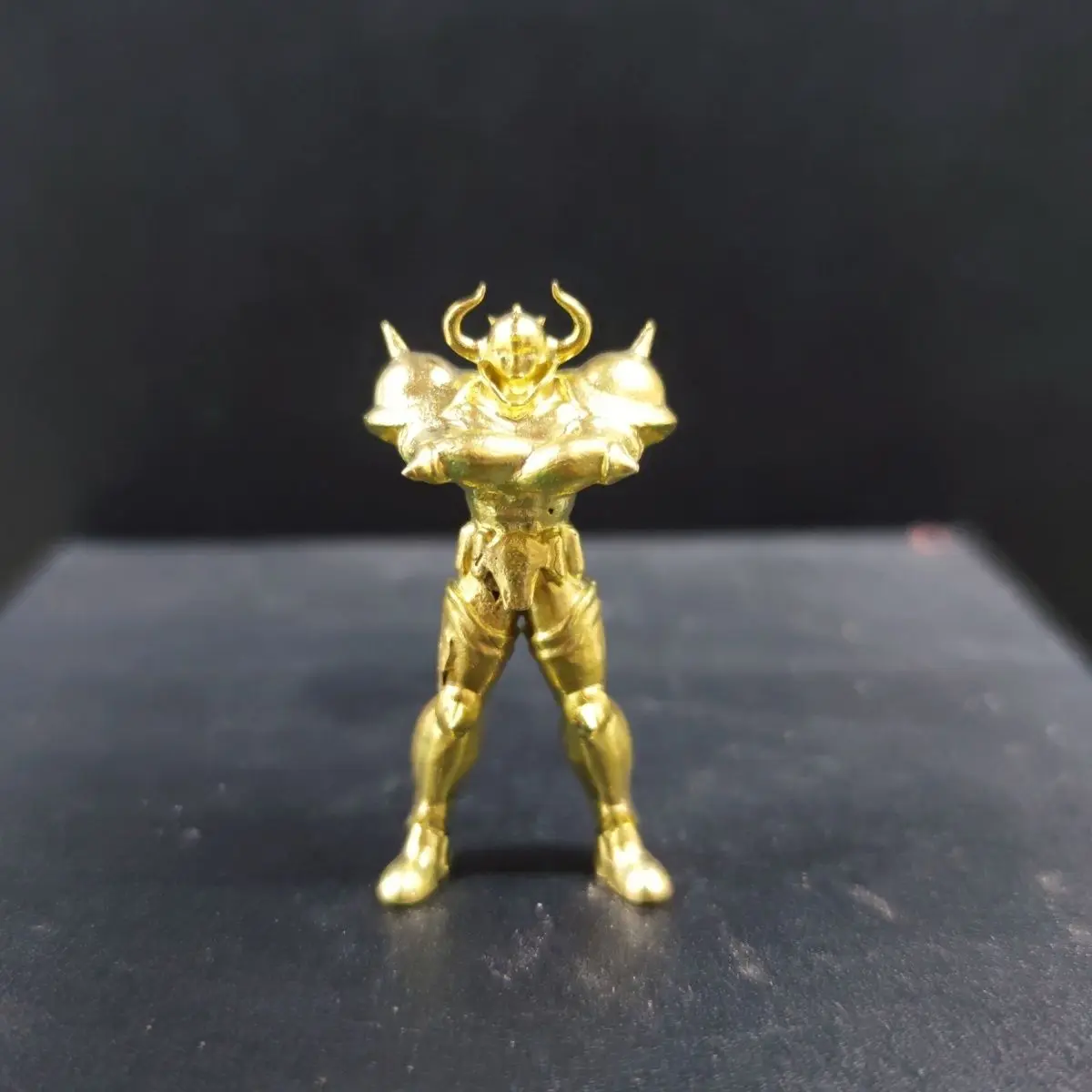 

Copper Mini Bull Knight Statue - Mythical Taurus Warrior Sculpture, Vintage Desk Collectible with Horned Helmet & Armor Decor