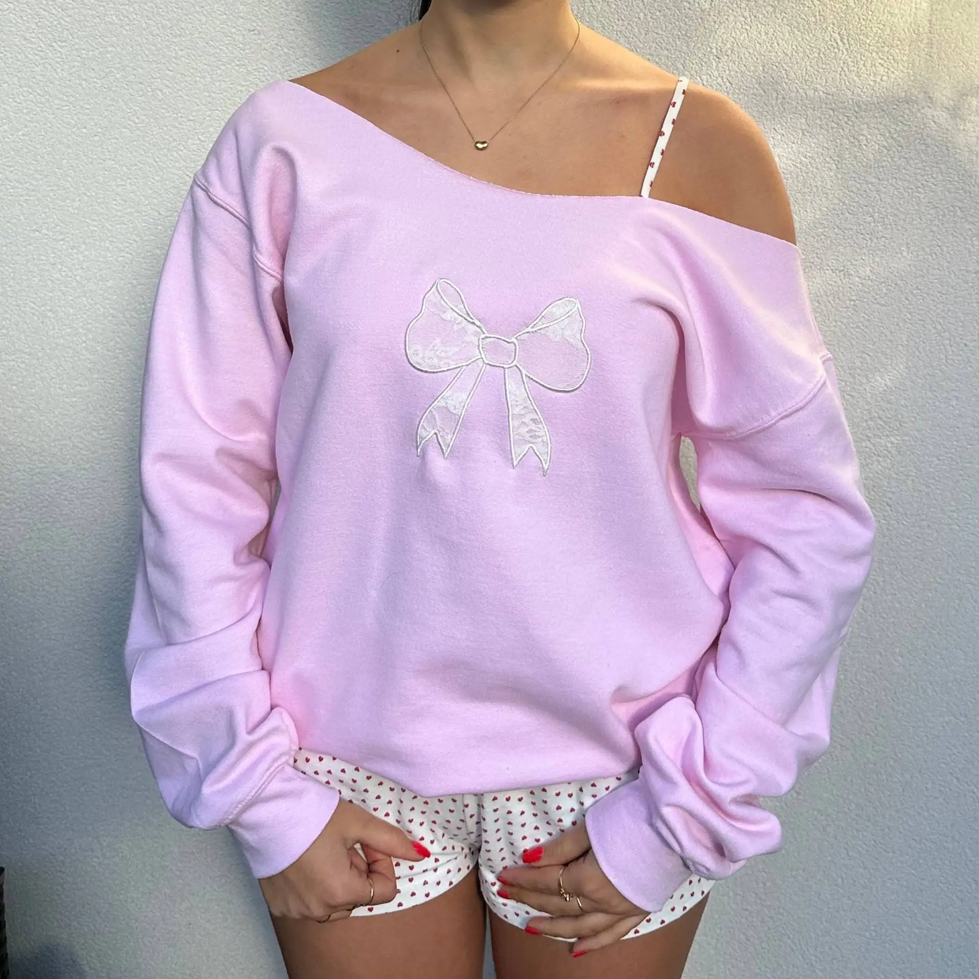 Y2K Women Coquette Clothes Off Shoulder Sweatshirts Bow Print Loose Long Sleeve Pullovers Crewneck Kawaii Tops Streetwear