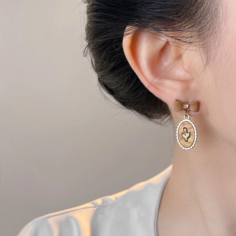 Stylish High-end Maillard Style Coffee Tone Earrings Elegant Versatile Niche Women's Jewelry