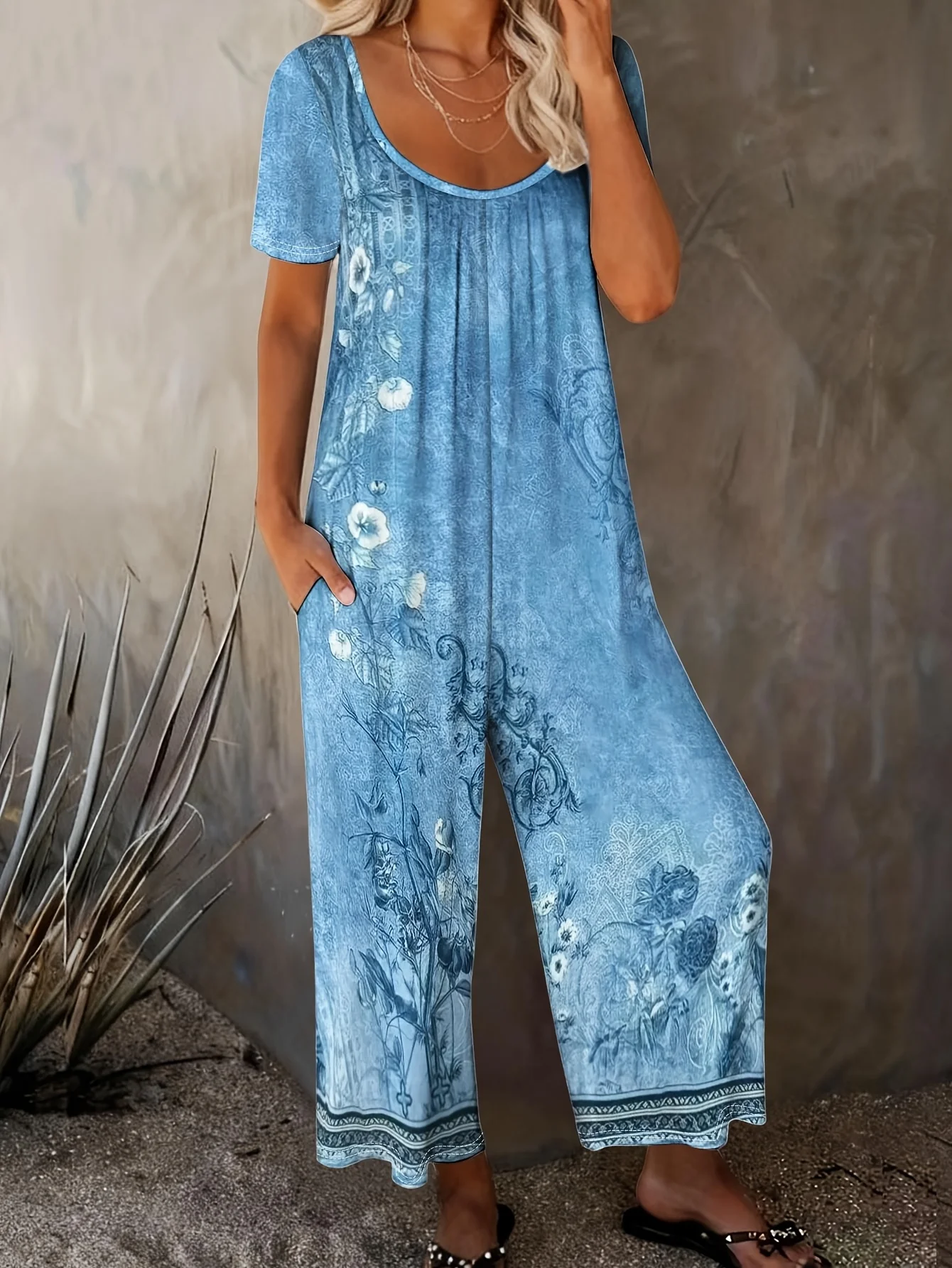 Romper Floral Print - Damski kombinezon w dużych rozmiarach, niebieski,