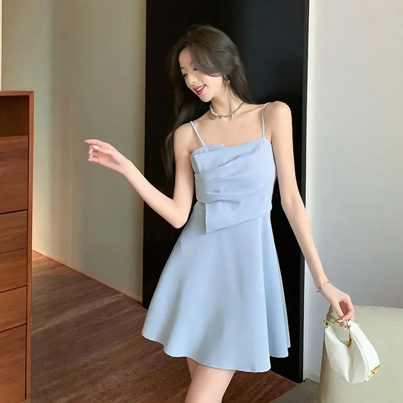 

2024 Spring/Summer Fashion New Women's High End Strap Dress with Temperament and Design, Irregular strapless Short Skirt Trendy