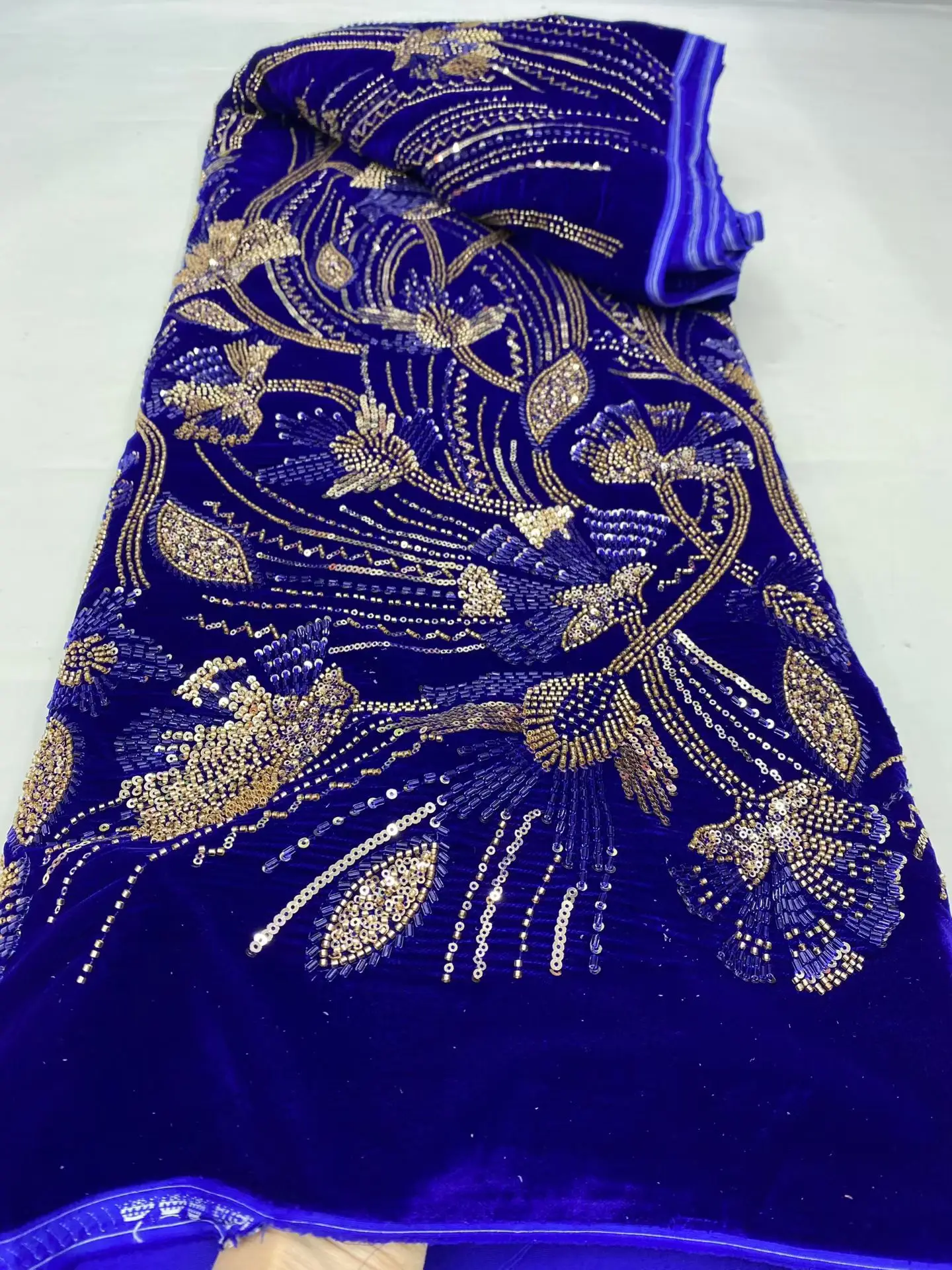 

Африканское нигерийское высококачественное кружевное полотно из тюля с вышивкой пайетками, гипюр, бархат для выпускных платьев, 5 ярдов, DP0499