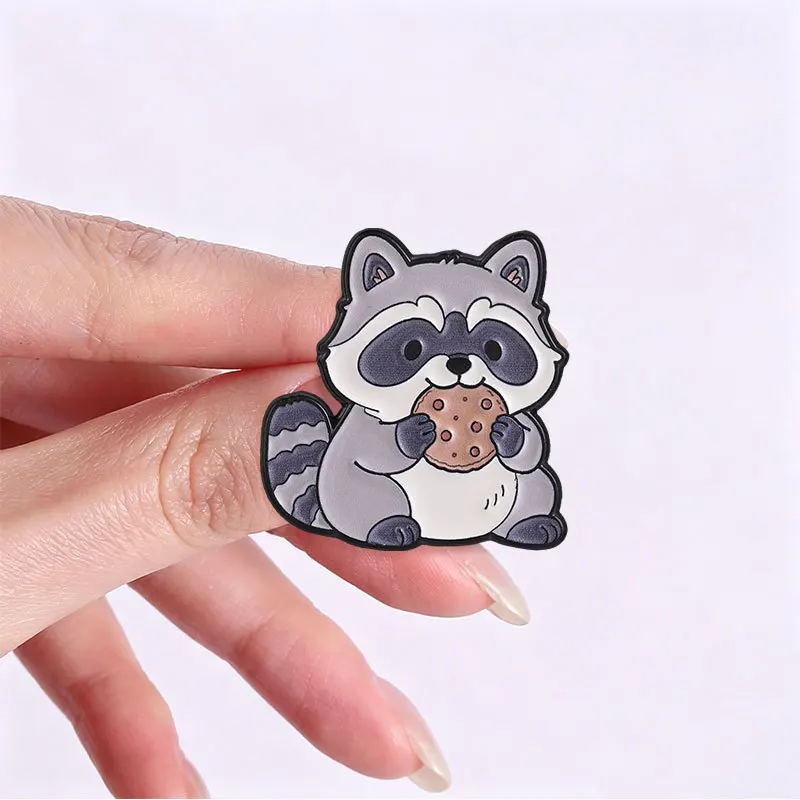 Creative Little Raccoon Eatting Biscuits Brooch Pins Kawaii Cartoon Animal Enamel Lapel Pin Accessory On Collar Backpack Hat Orn