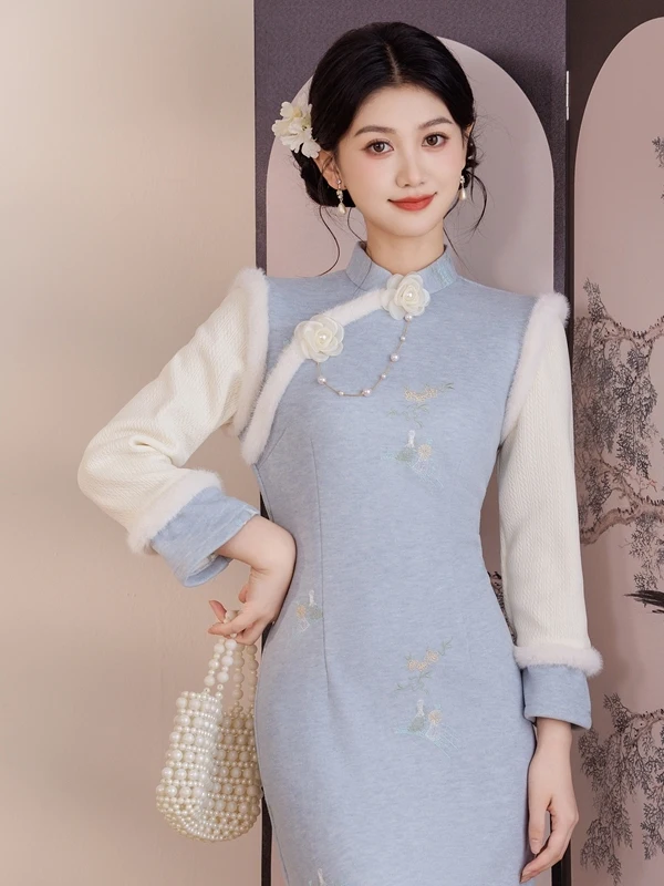 

New Chinese Sle Thiened Young Women's with Fur Ele Long Sve Winter Faion 2025 New Arrival