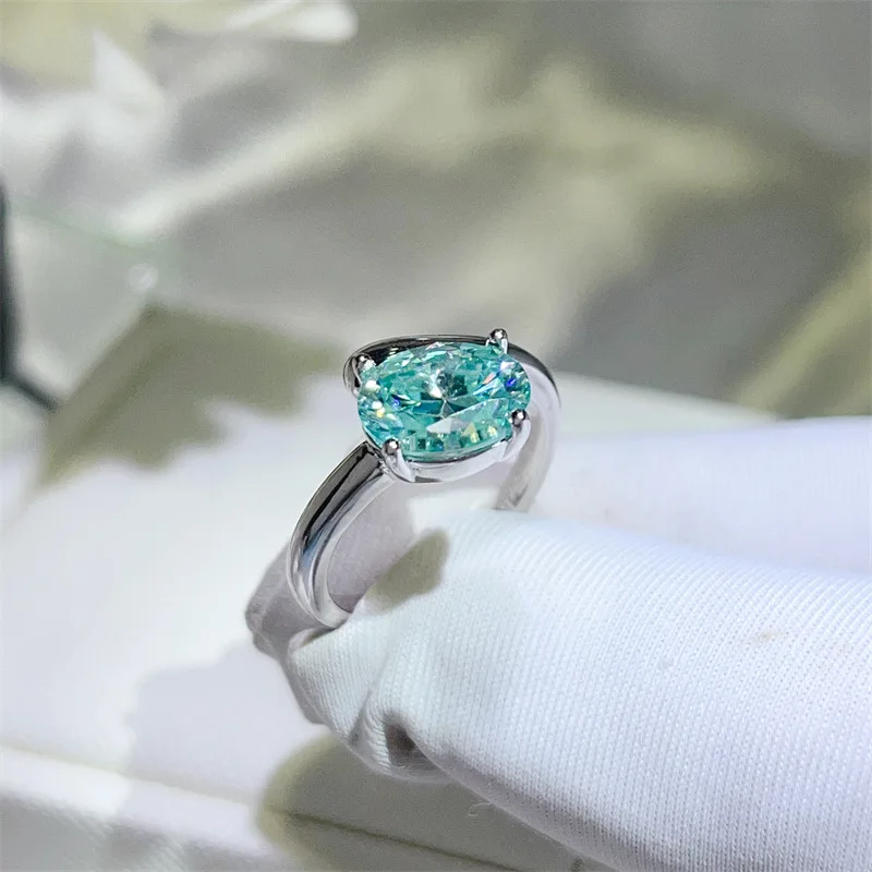 Green & Brightening Green Diamond Oval Ring For Women 2ct Moissanite PT950 Platinum | Fresh green, complements skin tone