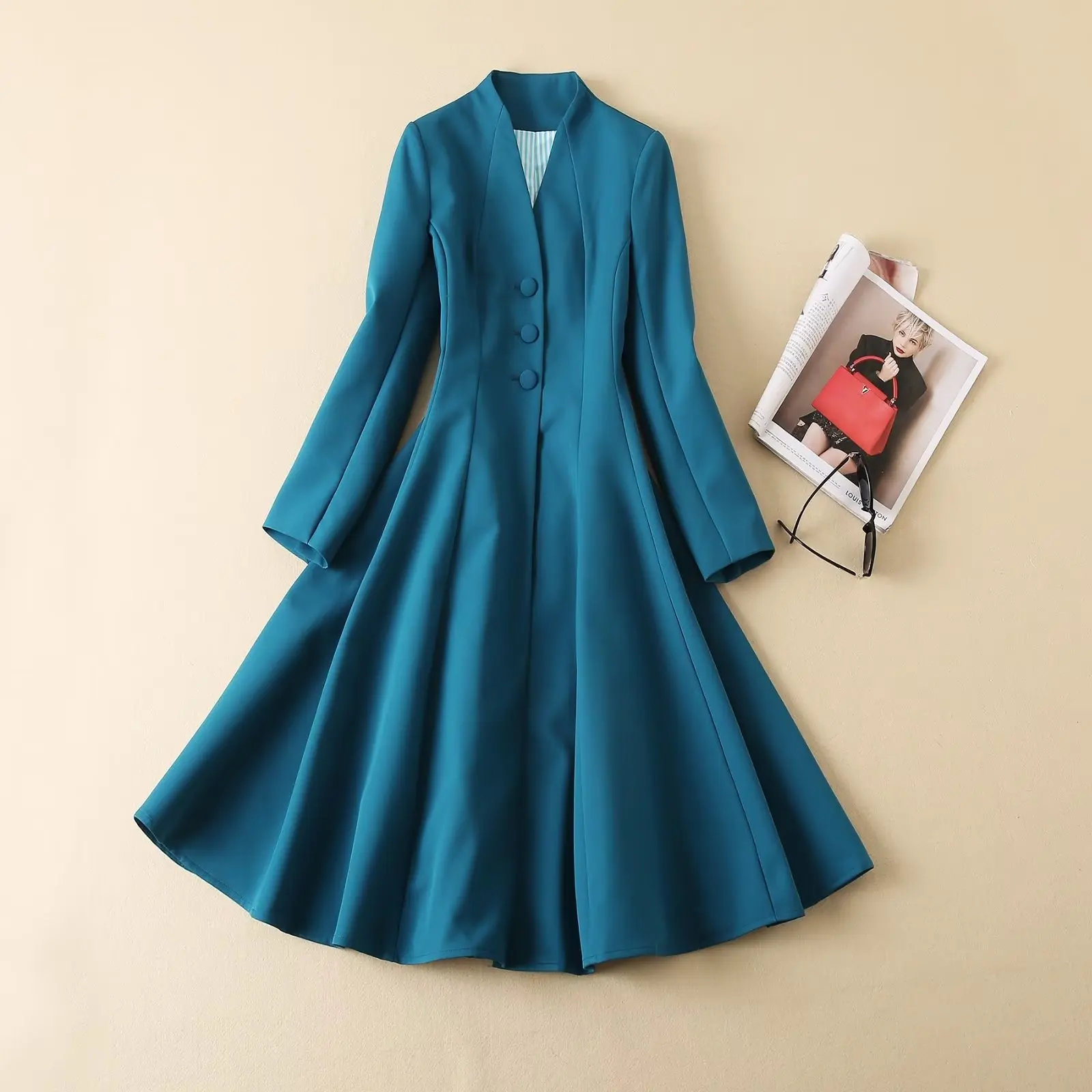 

Новинка: Высококачественный женский медицинский халат синего цвета, приталенный, с воротником-стойкой, верхняя одежда Ele Queen Sle