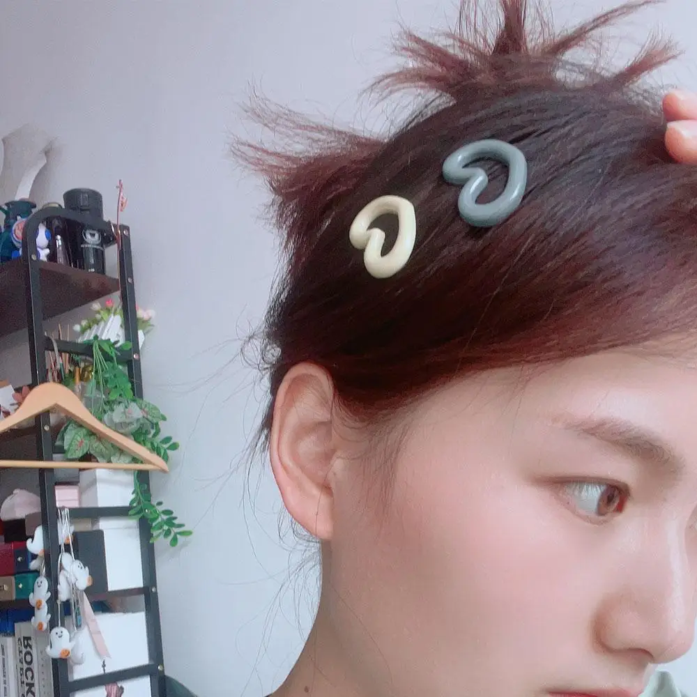 女性のための愛の心を持つ韓国風のヘアピン,フリンジクリップ,ヘアアクセサリー,y2k,ヘアクリップ,女の子へのギフト