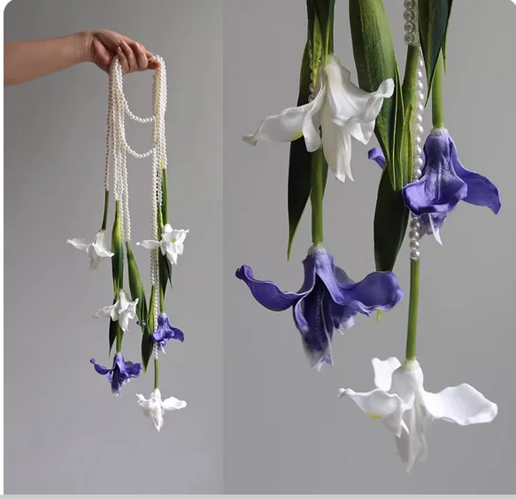 Holding a flower pearl, silk flower hangs the bride's floral wedding photography photo tulip artificial flower home wall hanging