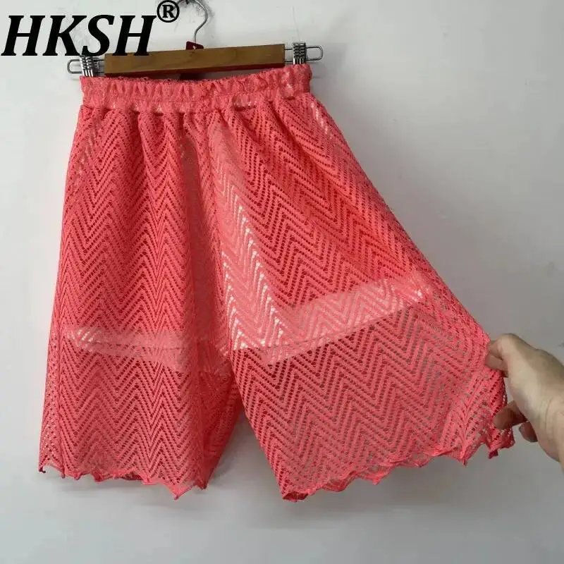

HKSH Summer New Men Watermelon Red Embroidered Hollow Out Wave Pattern Design Trend Shorts Loose Chic Ins Fashion Capris HK24233