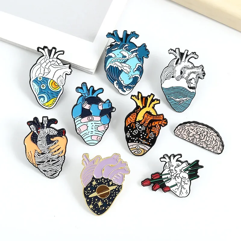 Creative Heart Enamel Pin Anatomical Organ Brooch Backpack Lapel Badge Gifts for medical and doctors students Jewelry Wholesale