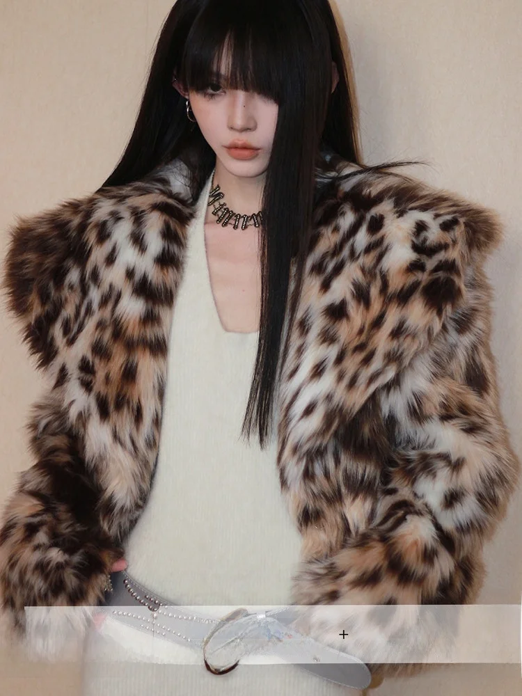

Elegant Short Style Women's Faux Fur Coat with Stand Collar Leopard Print Design Eco-friendly Fashion Outerwear