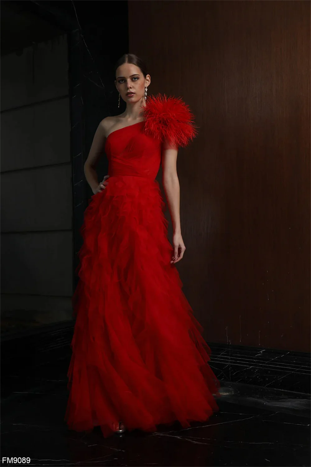 Annie Red Wedding Dress Luxury Feather Elegant Prom Dresses Handmade Tulle One Shoulder Cocktail Dresses Vestidos DeFiesta