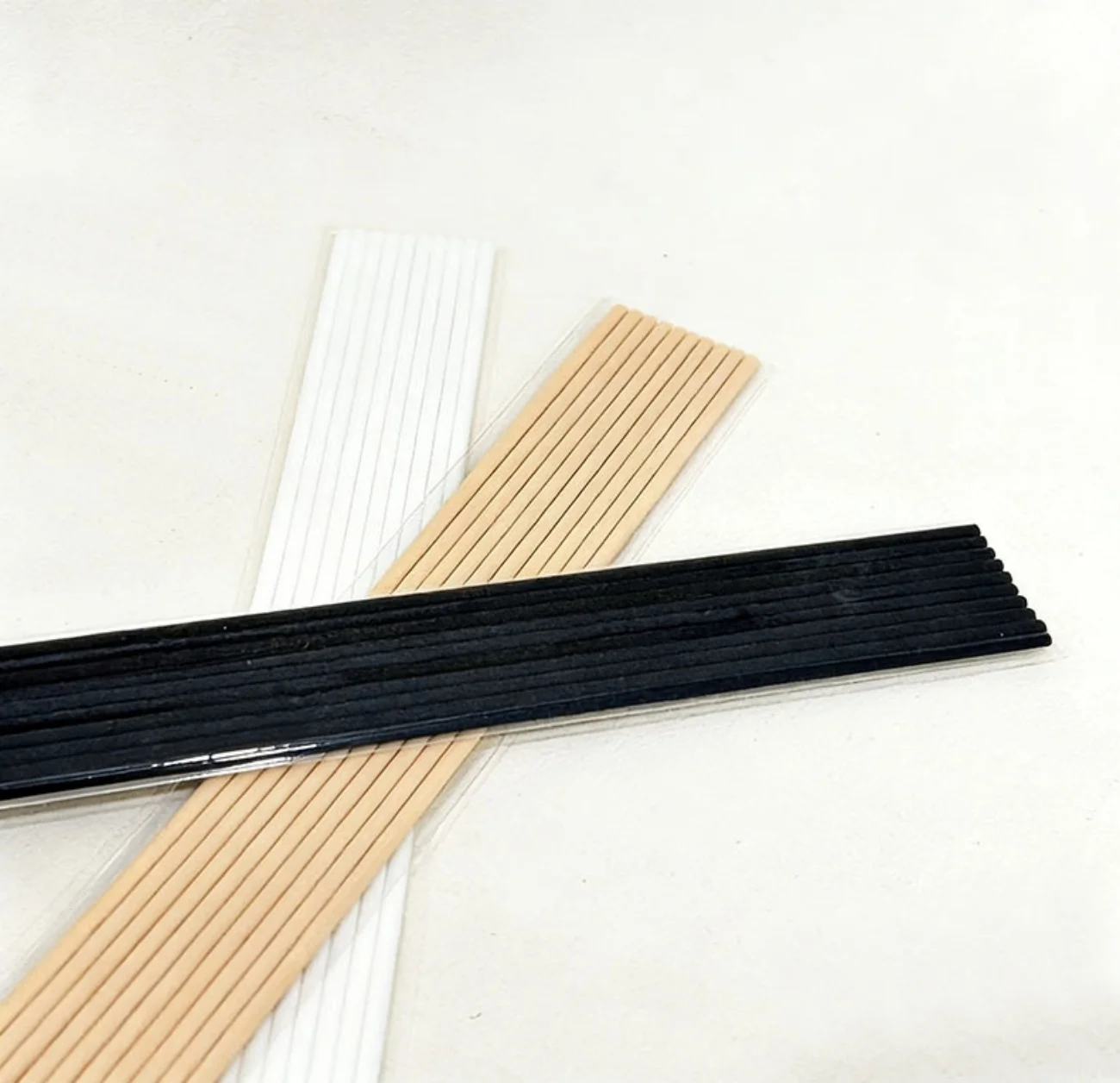 50 Pcs/Pack 3mm*20cm Diffuser Sticks , Fragrance Refill Black Fibre Reed Thick Aromatherapy Diffuser Sticks for Diffuser Oils