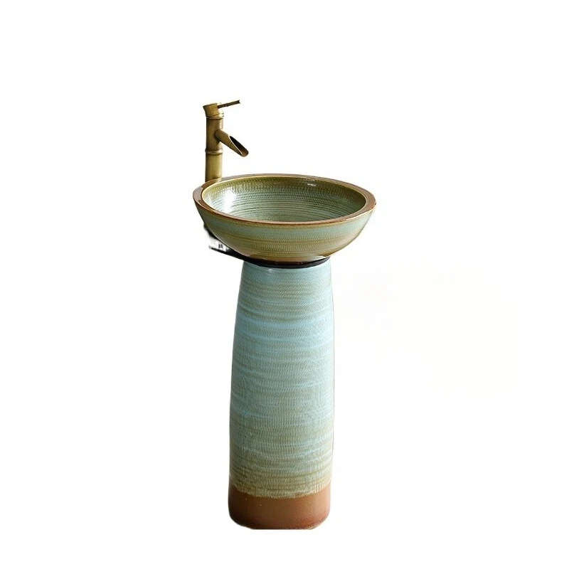 

Керамический умывальник Вертикальная ванная комната Умывальник на открытом воздухе Двор Простой балкон Колонна раковина