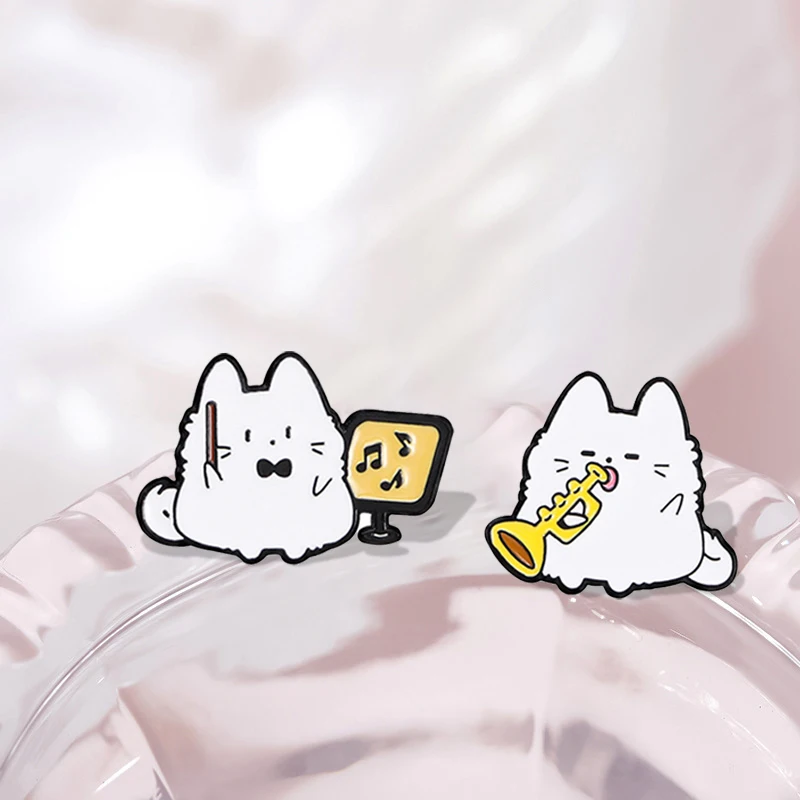 Cute Music White Cats Brooch Saxophone Blue Piano Pink Harp Cat Creative Animal Metal Badge Punk Pins Jewelry Accessories Gift