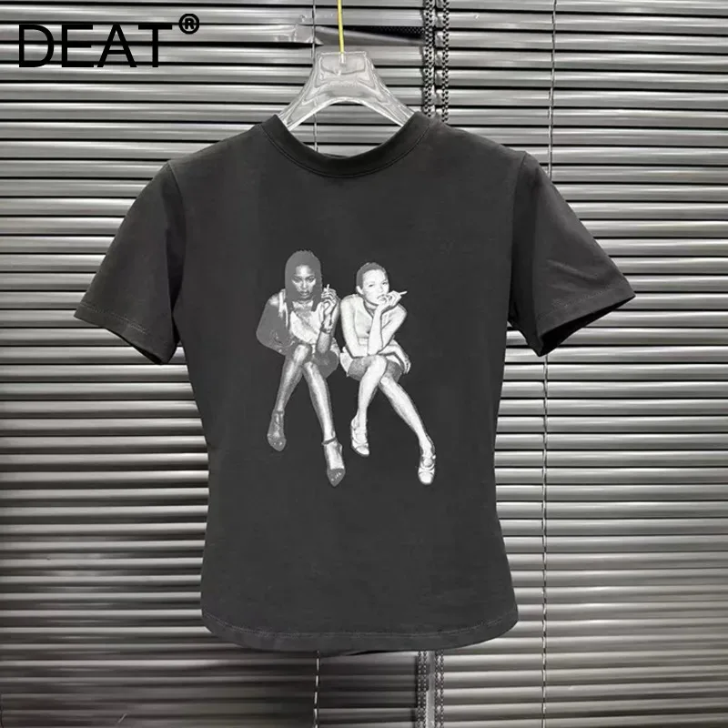 DEAT 2025 verano diseño de nicho estilo estampado cuello redondo Slim Fit Camiseta de manga corta para mujeres Tops casuales versátiles 11A04535