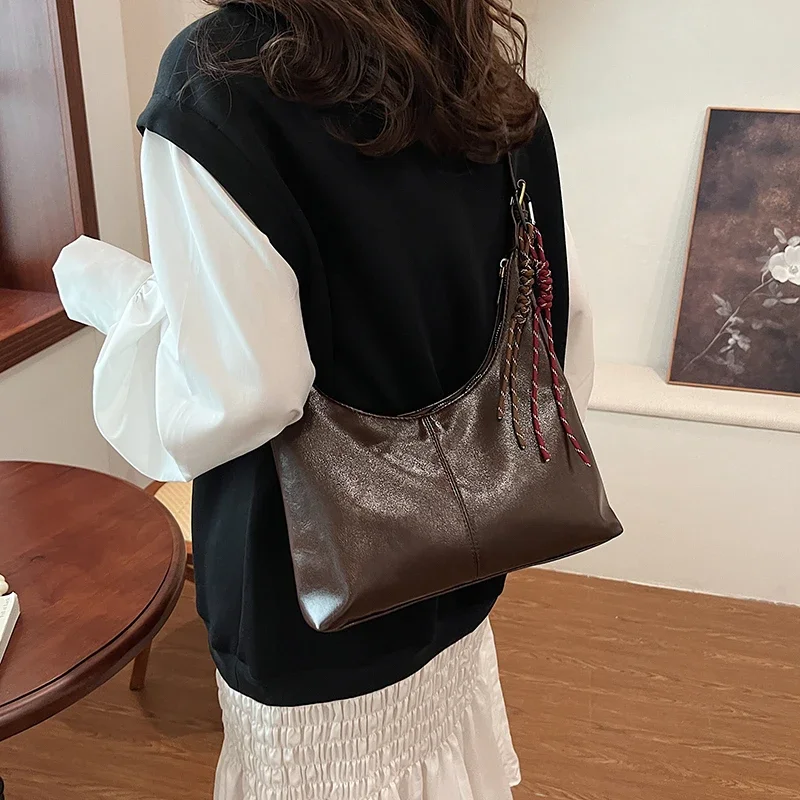 LEFTSIDE Women Small PU Leather Shoulder Bag Lady Crossbody Bag 2024 Winter Y2K New Underarm Bags Female Handbags And Purses