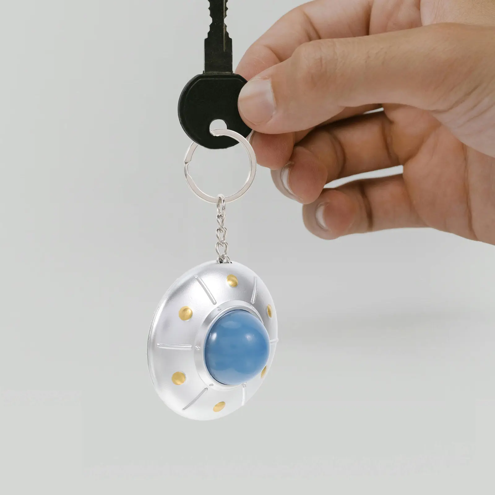 LED Light Up Sound Keychain Flying Saucer Keyring for Backpack School Bag Car Home Office Novelty Light Up
