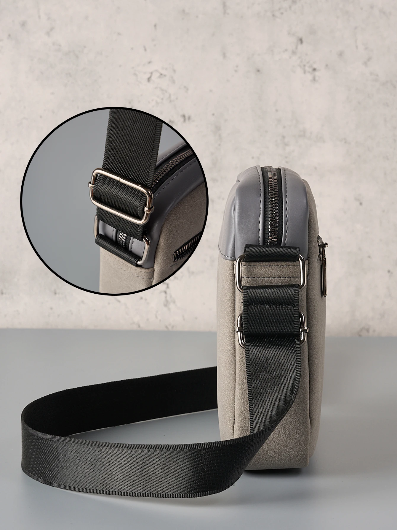 Leichte Umhängetasche aus PU-Leder für Herren, lässige Schultertasche mit mehreren Reißverschlusstaschen, wasserabweisende Brusttasche – Detail 4