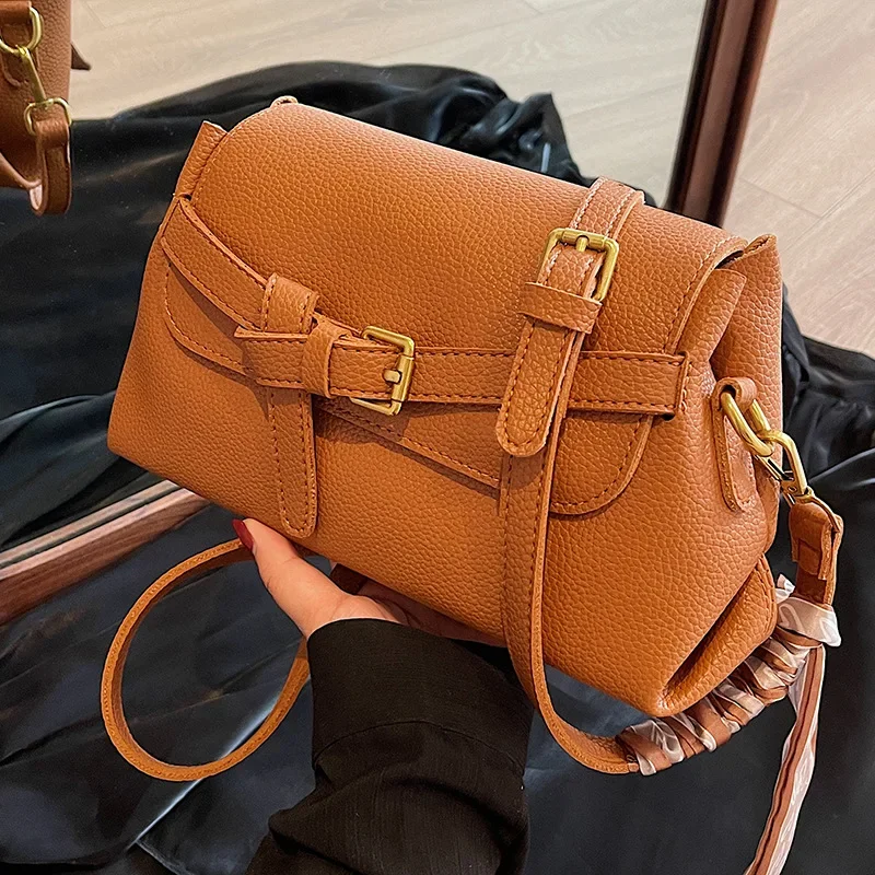 

2025 New Large-Capacity Women's Bag - Fashionable Versatile Shoulder/Crossbody,Retro Textured Hot Small Square Bag, Light Luxury