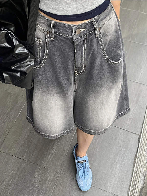 

Women's Distressed Denim Jeans with Button Waist-cinching Loose Slimming Street Style Versatile Straight Five-quarter Summer
