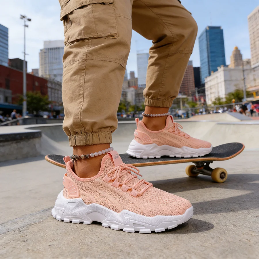 Women’s stylish, breathable, knitted sports shoes. Spring and summer new casual shoes.