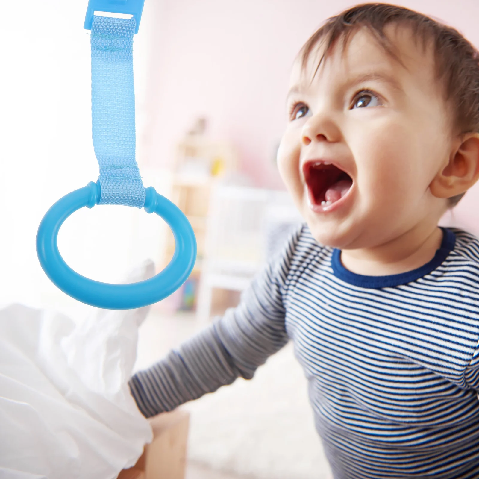 

4Pcs Baby Pull Rings Bright Colors Infant Stand Support Clips Hanging Accessories Baby Walking Helper Diapers Size 6