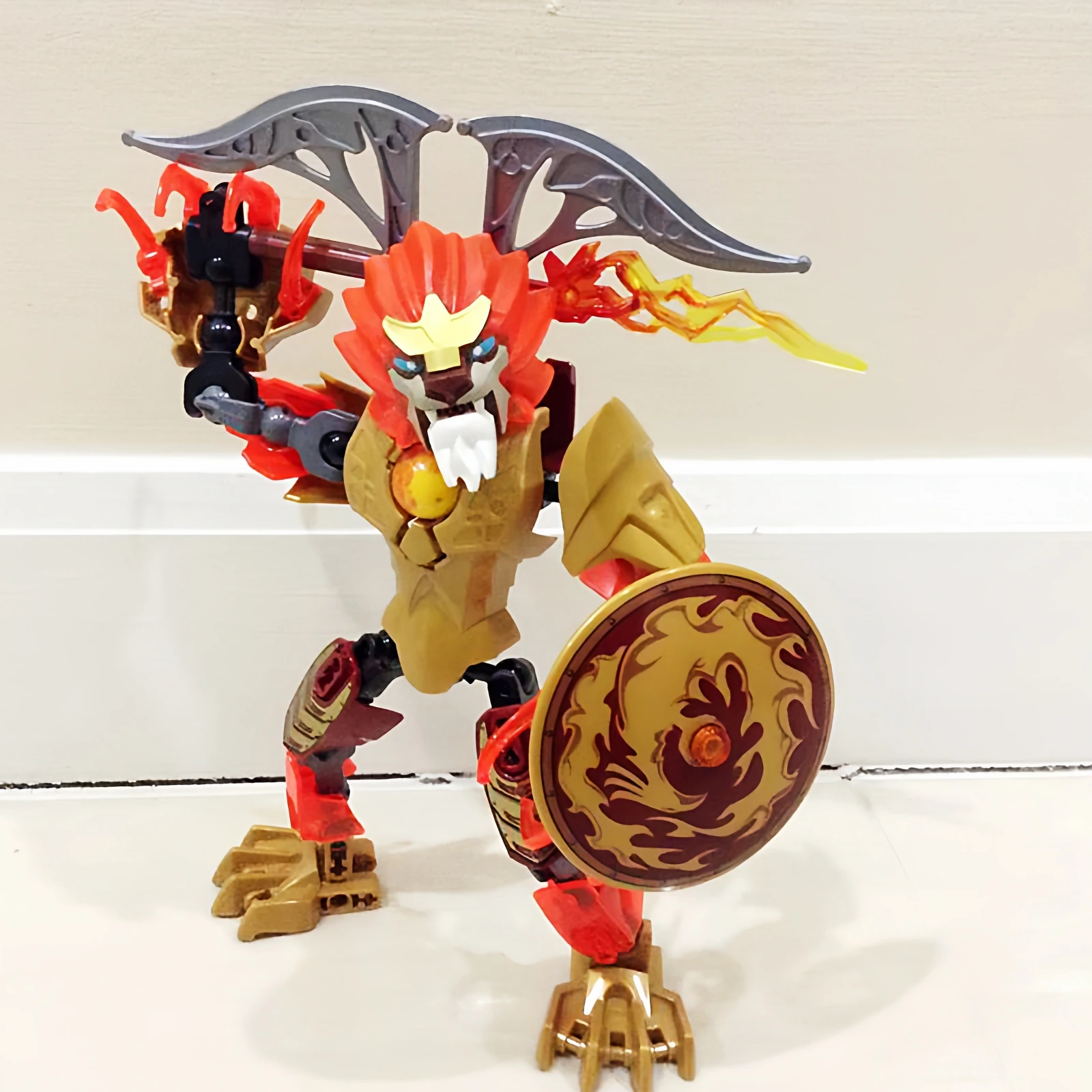 

Набор строительных блоков BLEGENDS OF CHIMA: Фигурки солдат-воинов, огненные и ледяные воины, племя огненного льва, игрушка для мальчиков, подарок