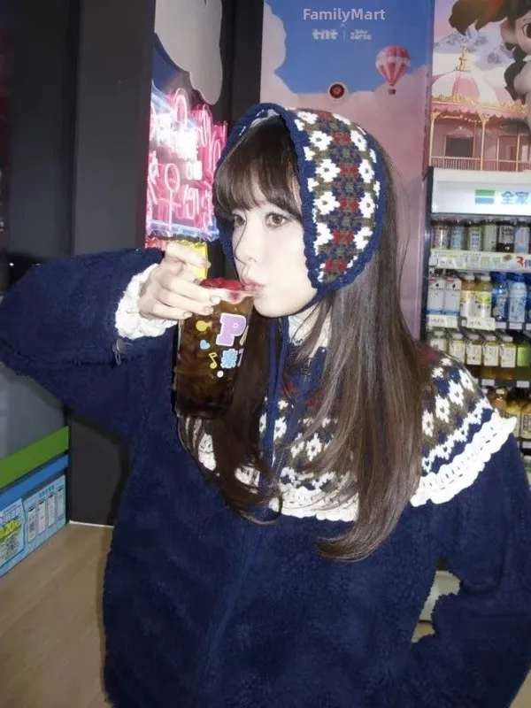 

Song Yanfei 2026 Spring Fair Isle Embroidered Lamb Fur Jacket Women's Patchwork Lace Trim Zipper Top Woolen Commute Style Lon...