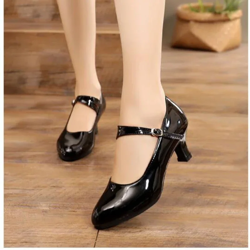 Ladies Heels Indoor Closed Toe Tango Shoes Woman Suede Sole Sneaker Women Modern Dance Shoes Standard Waltz Ballroom Dancing