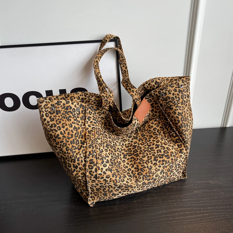 Oversize Shopper Bag For Women Fashion Brown Leopard Shoulder Bag Female Large Capacity Travel Bag Portable Vacation Beach Bag