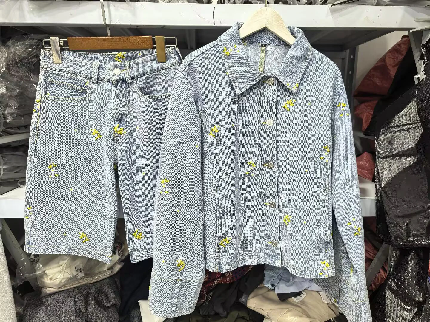 

Summer women's flip collar long sleeved embroidered flower denim jacket, high waisted casual shorts set