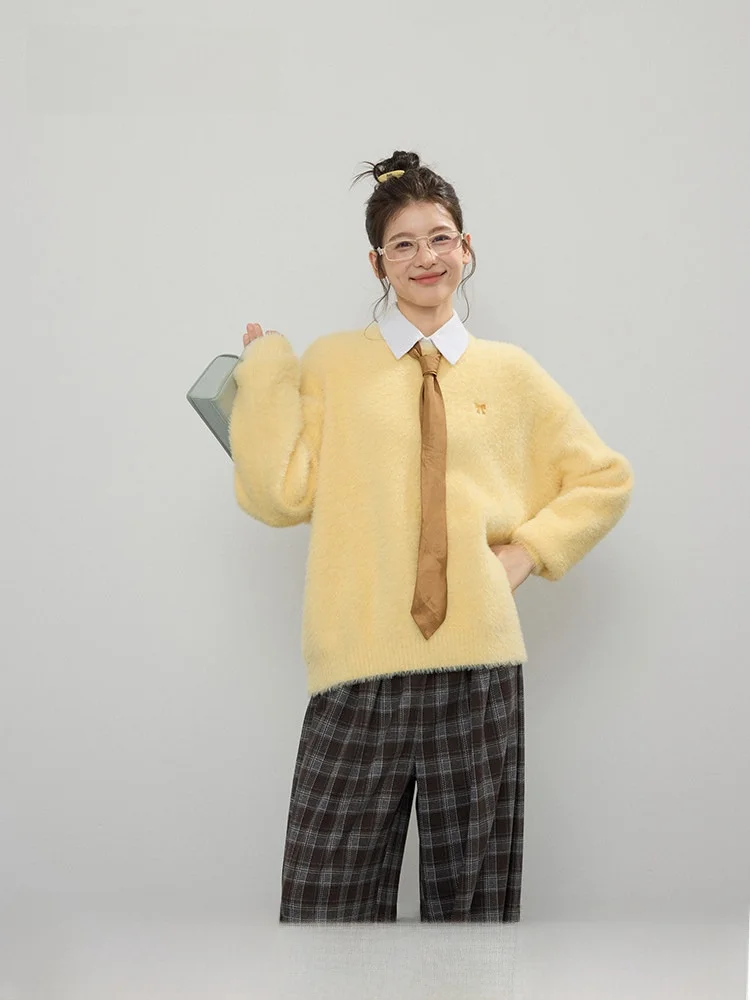 

Yellow Knitted Loose Women's Sweater round Ne Camere Base Top for Autumn And Winter Comfortable Warm Color Commute ...