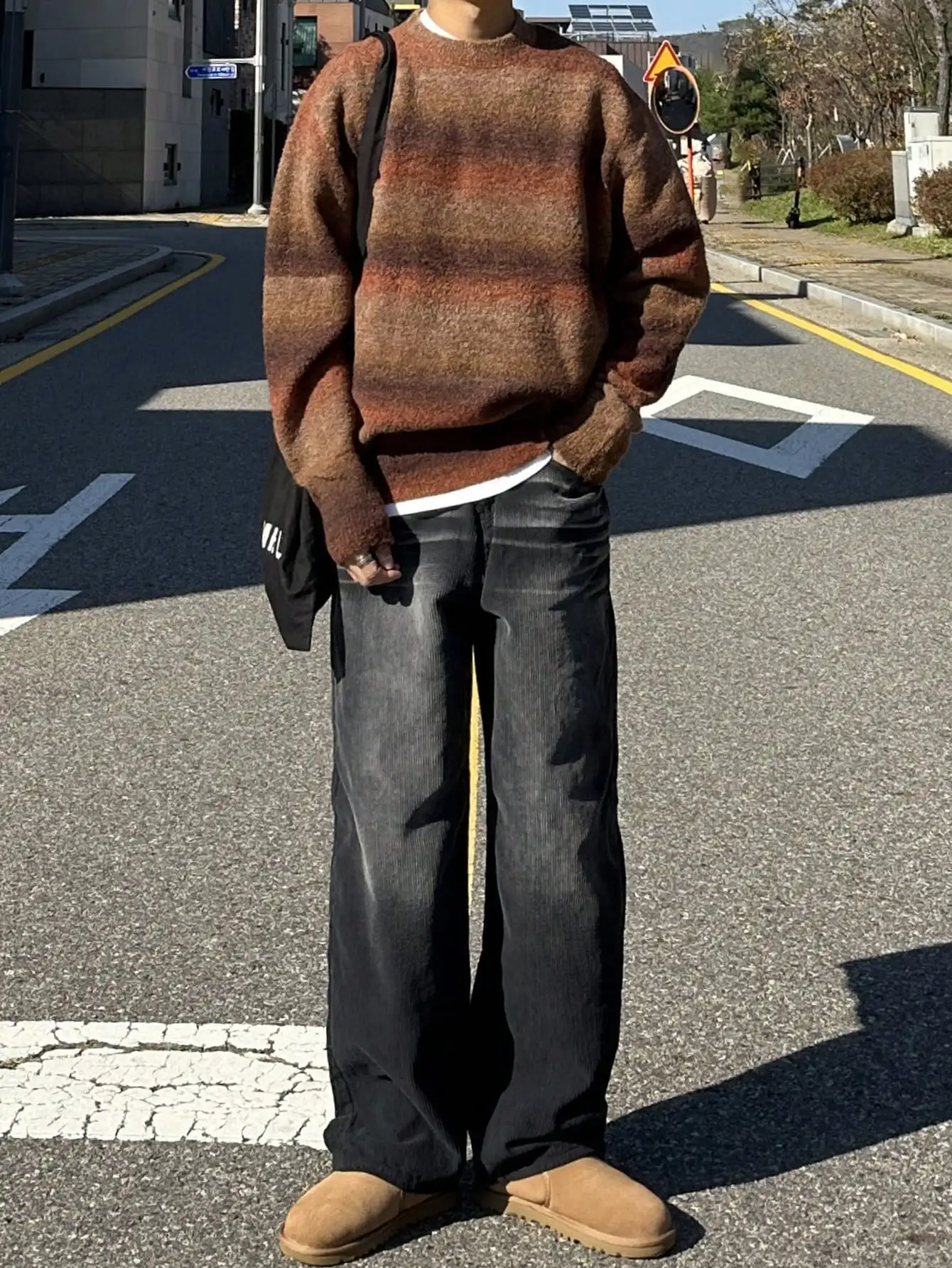 

Men's Loose Fit Gradient Striped Crewneck Sweater for Autumn Casual Wear