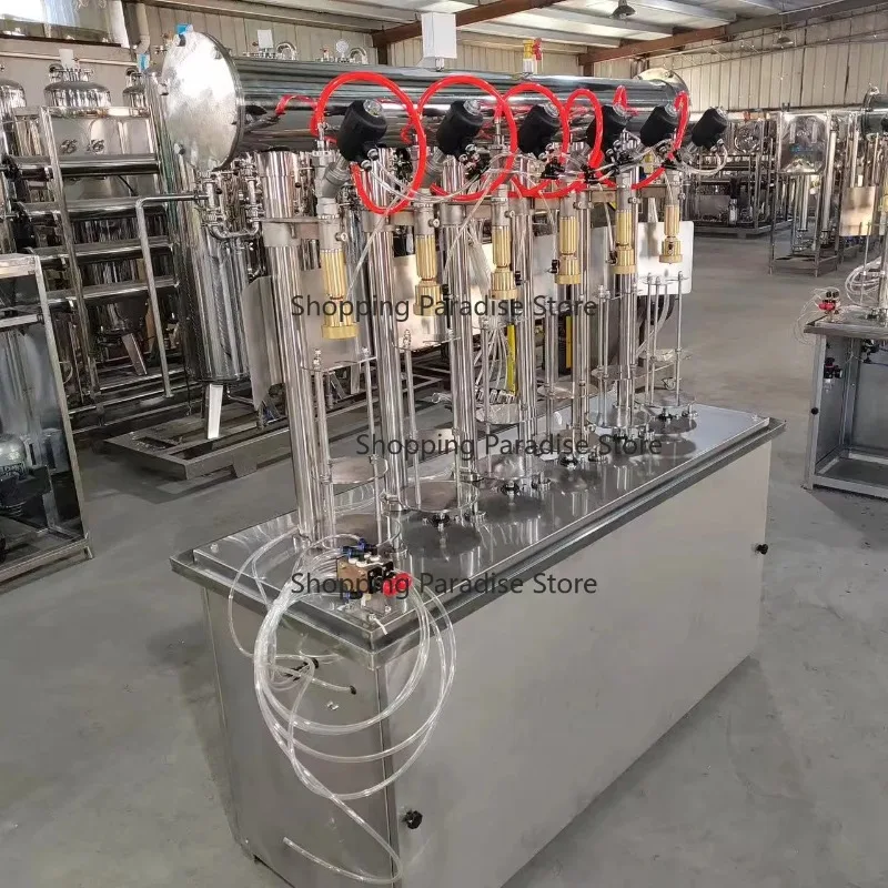 

4/6Heads / Nozzles Plastic Bottle Glass Bottle Carbonated Drink Isobaric Filling Machine / Filler