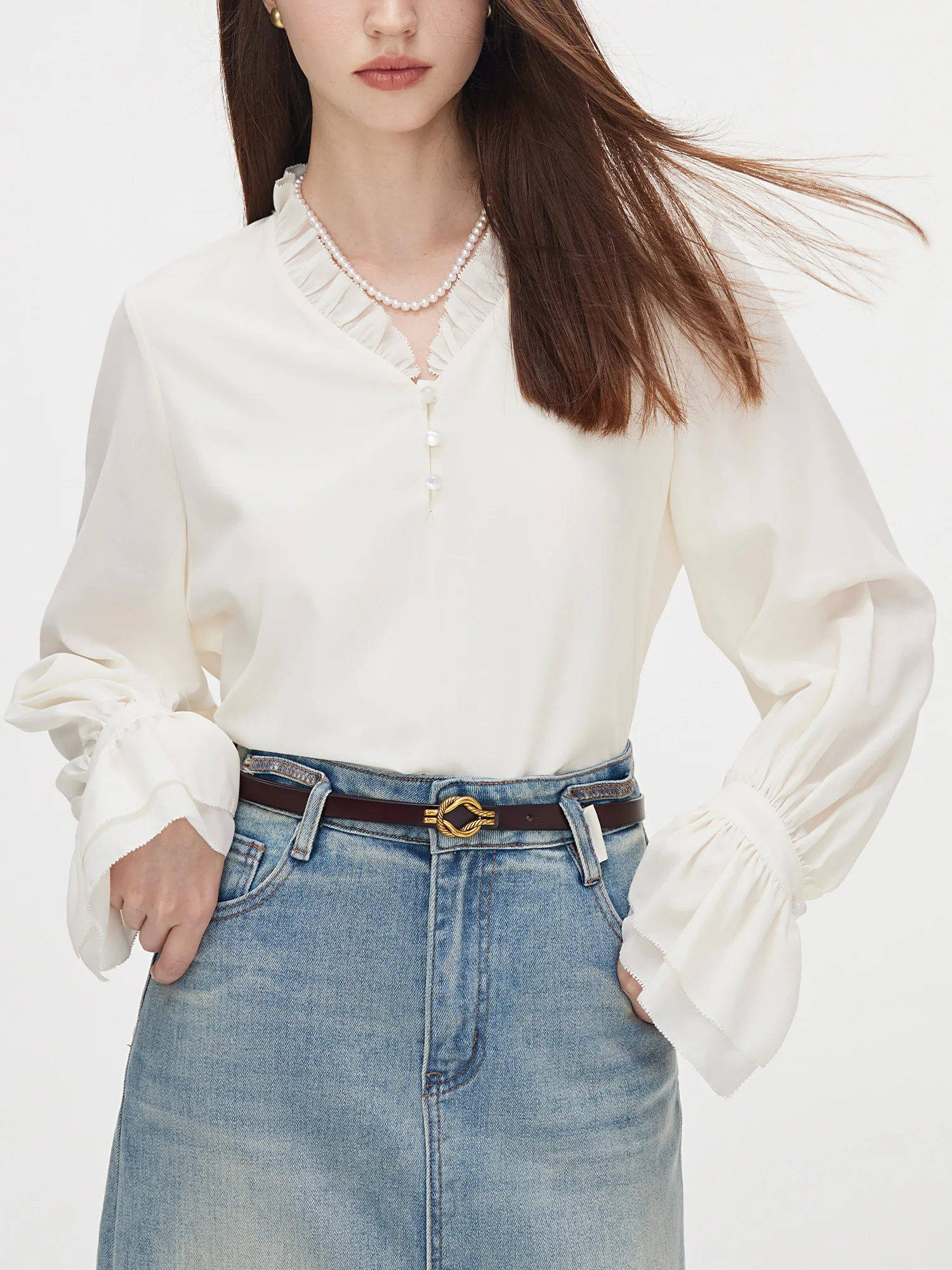 FSLE Long-Sleeved Versatile Casual Shirt For Women Autumn 2024 New Ruffled French Style V-neck Top 24FS13058