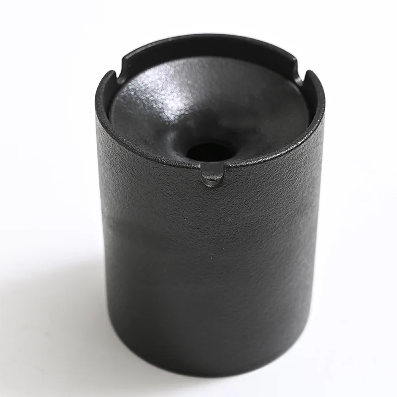 Ceramic Creative Household Dormitory with Lid Trendy Ashtray Personalized Living Room Internet Celebrity Style Anti-Fly