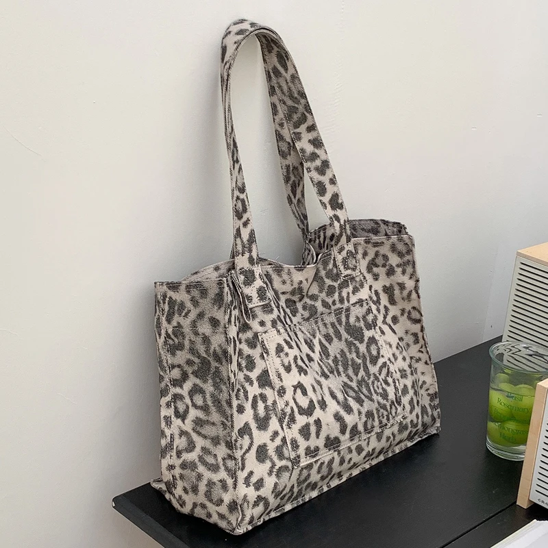 

Сумки-тоут с леопардовым принтом для женщин: роскошные дизайнерские сумки и клатчи 2026 года, новые, из холщовой ткани, большой вместимости, на плечо, для шопинга