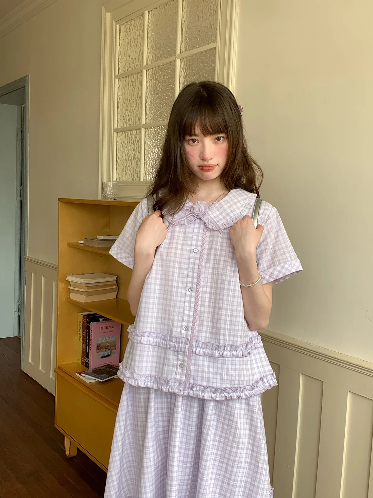 

Летний комплект из рубашки с воротником-стойкой и юбки для женщин: нежный клетчатый хлопковый костюм с коротким рукавом, повседневный модный наряд, комплект из двух предметов