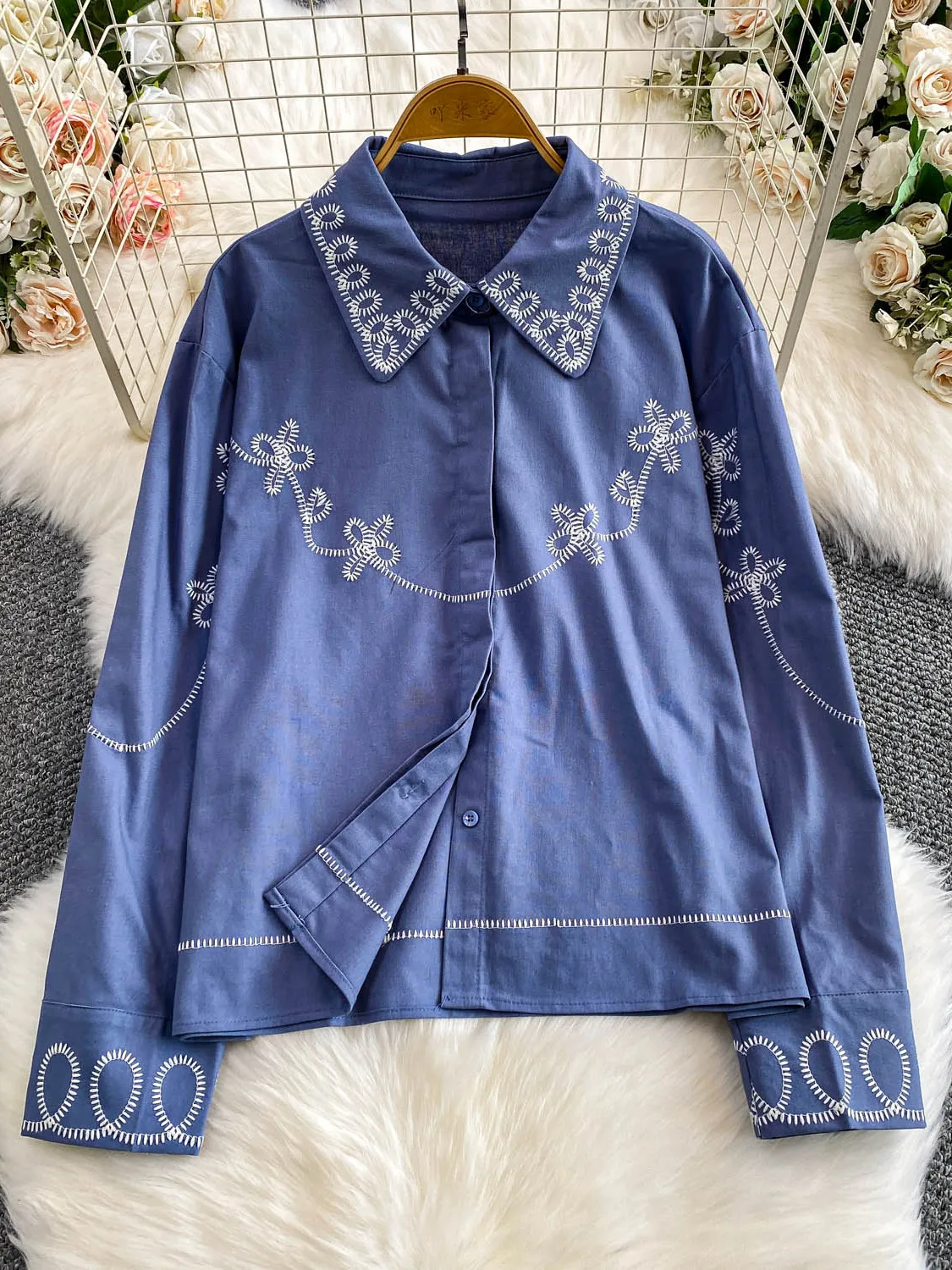 

Retro Artistic Sle Embroidered irt Collar Top Women's Loose Casual Faionable Sunscreen Blouse Autumn Season Wear