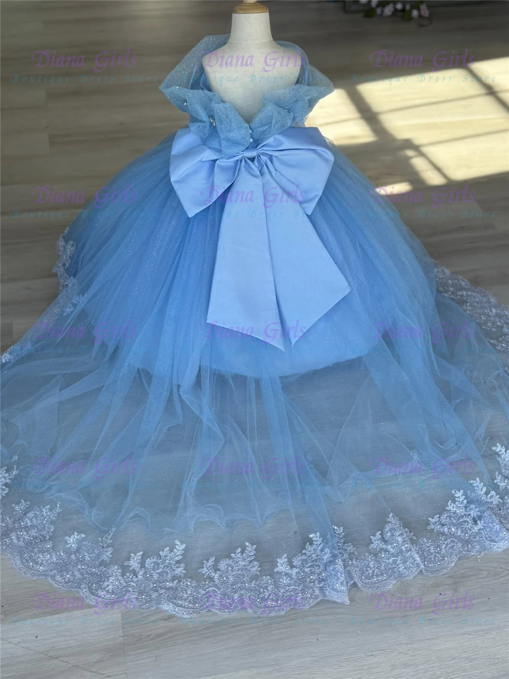 Quality Gorgeous Flower Girl Dress Sky Blue Tulle Fluffy for Evening Gowns Little Princess Birthday Party Ball Customised Gowns