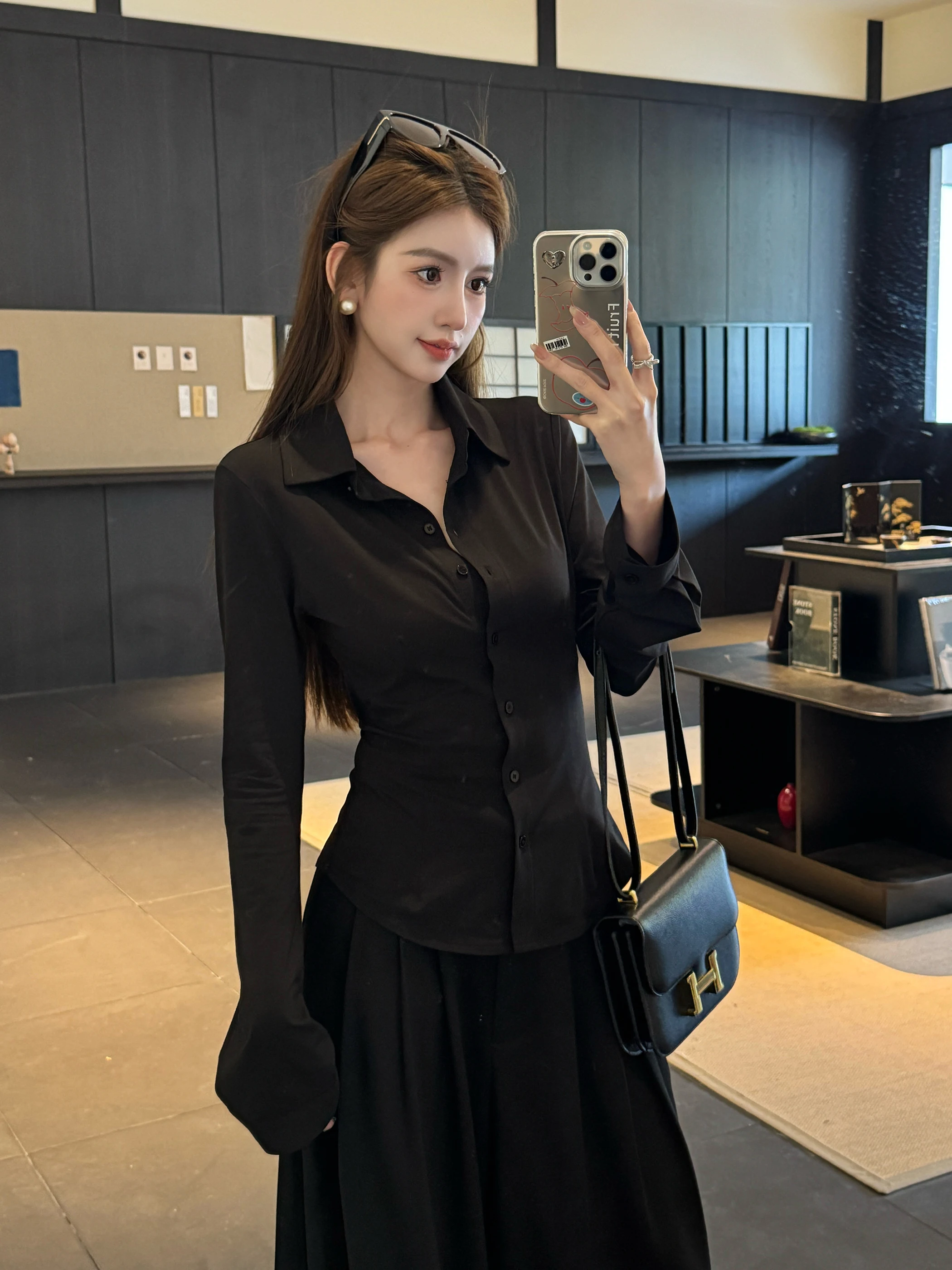 

Женская приталенная черная рубашка с длинным рукавом, эластичной талией, повседневная, универсальная, простая, весна-лето, новинка