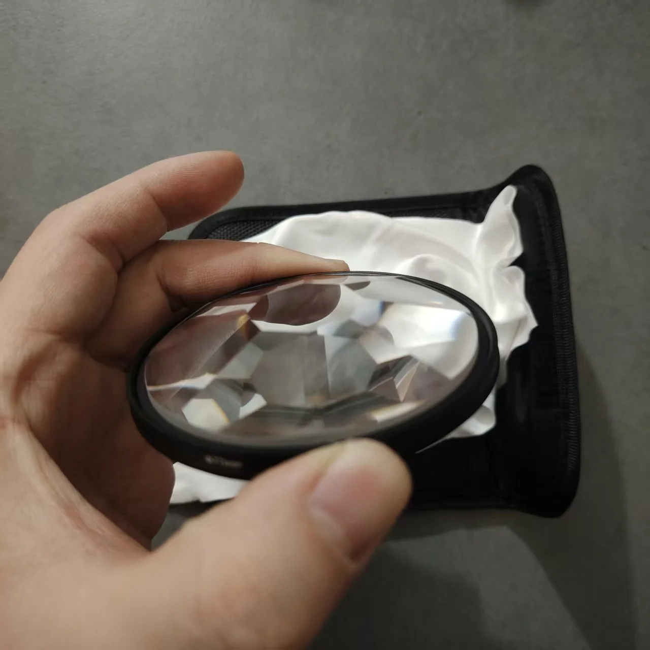 8-Sided Subtle Kaleidoscope Filter Glass Prism Photography Foreground Blurring Film and Television Props for SLR Camera