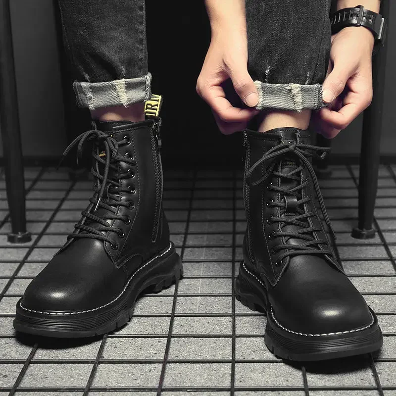Scarpe in pelle da uomo Stivali casual da uomo con suola spessa nera Punta tonda Spedizione gratuita 2025 Calzature di tendenza Offerta Pu