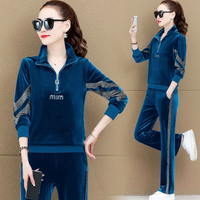 

Модный велюровый спортивный костюм для женщин больших размеров: новая модель весна-осень, свитшот с воротником-стойкой и брюки, комплект из двух предметов.