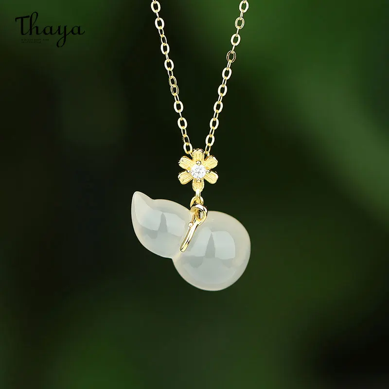 

Thaya Daisy&Gourd Chalcedony Women Necklace S925 Sterling Silver Female Choker Elegant Luxury Necklace for Women Party Jewelry