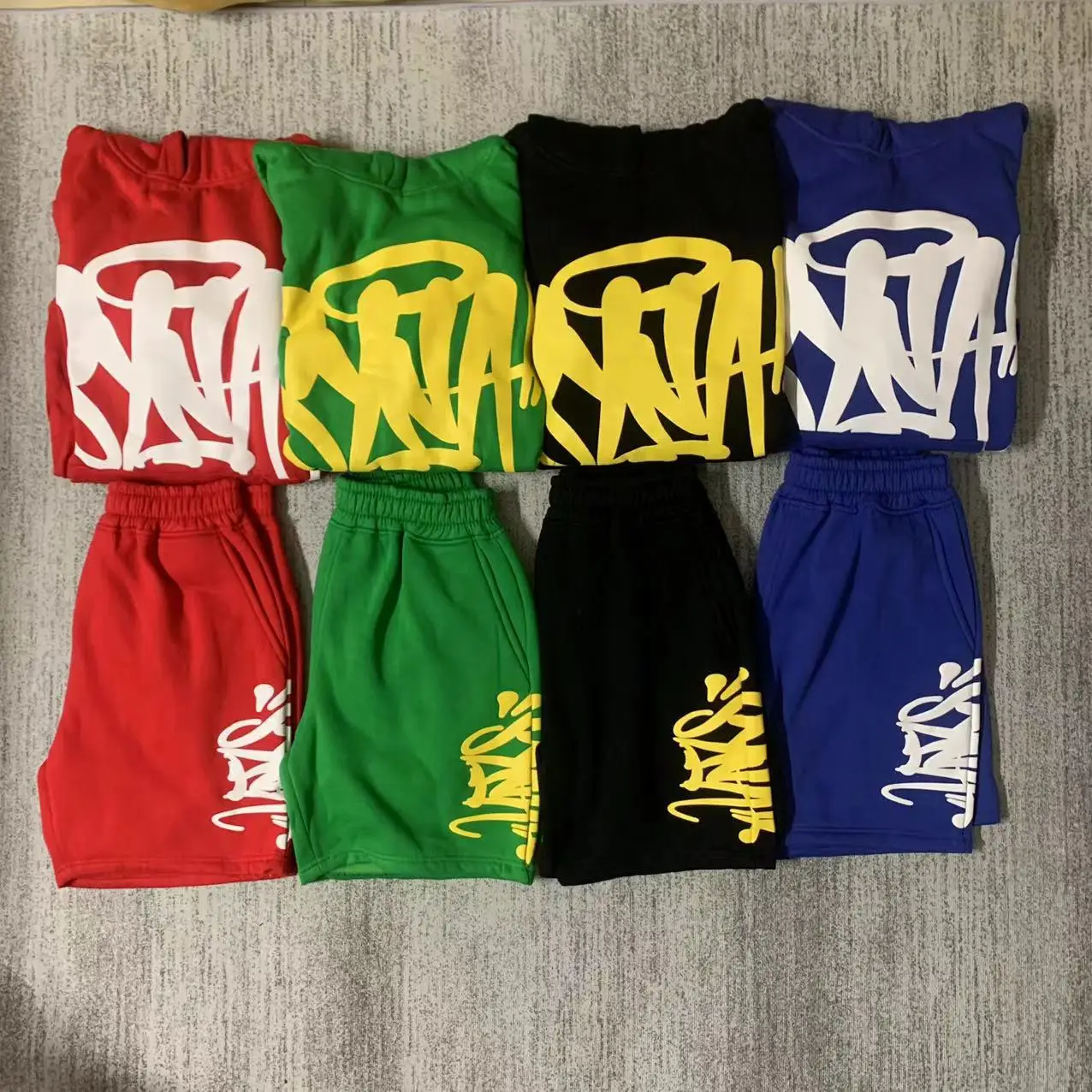 

Комплект Street Fashion Hip Hop с принтом букв Synaworld: шорты и худи, хлопковый повседневный костюм для мужчин среднего возраста
