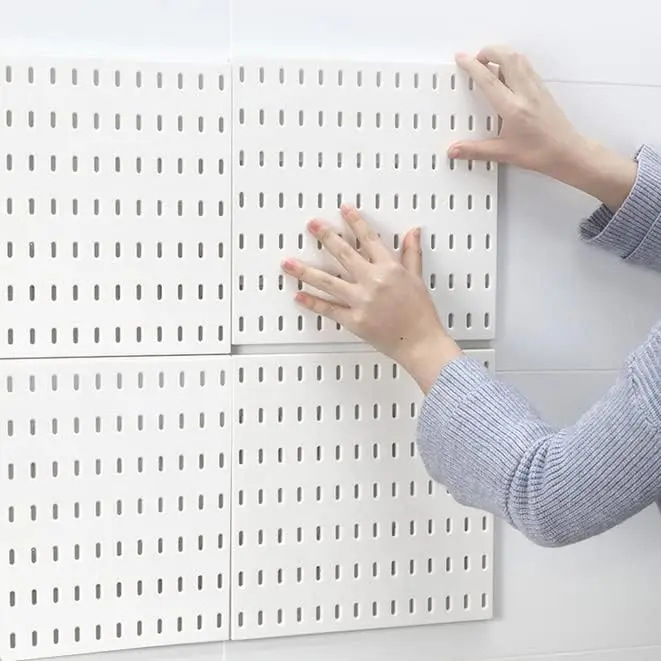 مجموعة بيجبورد مع 4 لوحات بيجبورد مع 15 ملحقًا معلقًا لتنظيم الحرف اليدوية لتنظيم الحائط في المكتب المنزلي